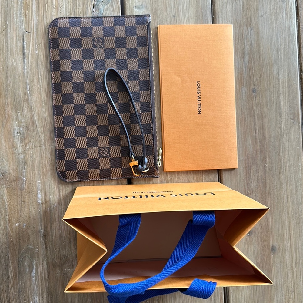 COPY - Authentic Louis Vuitton Damier Ebene Neverfull MM Pochette
